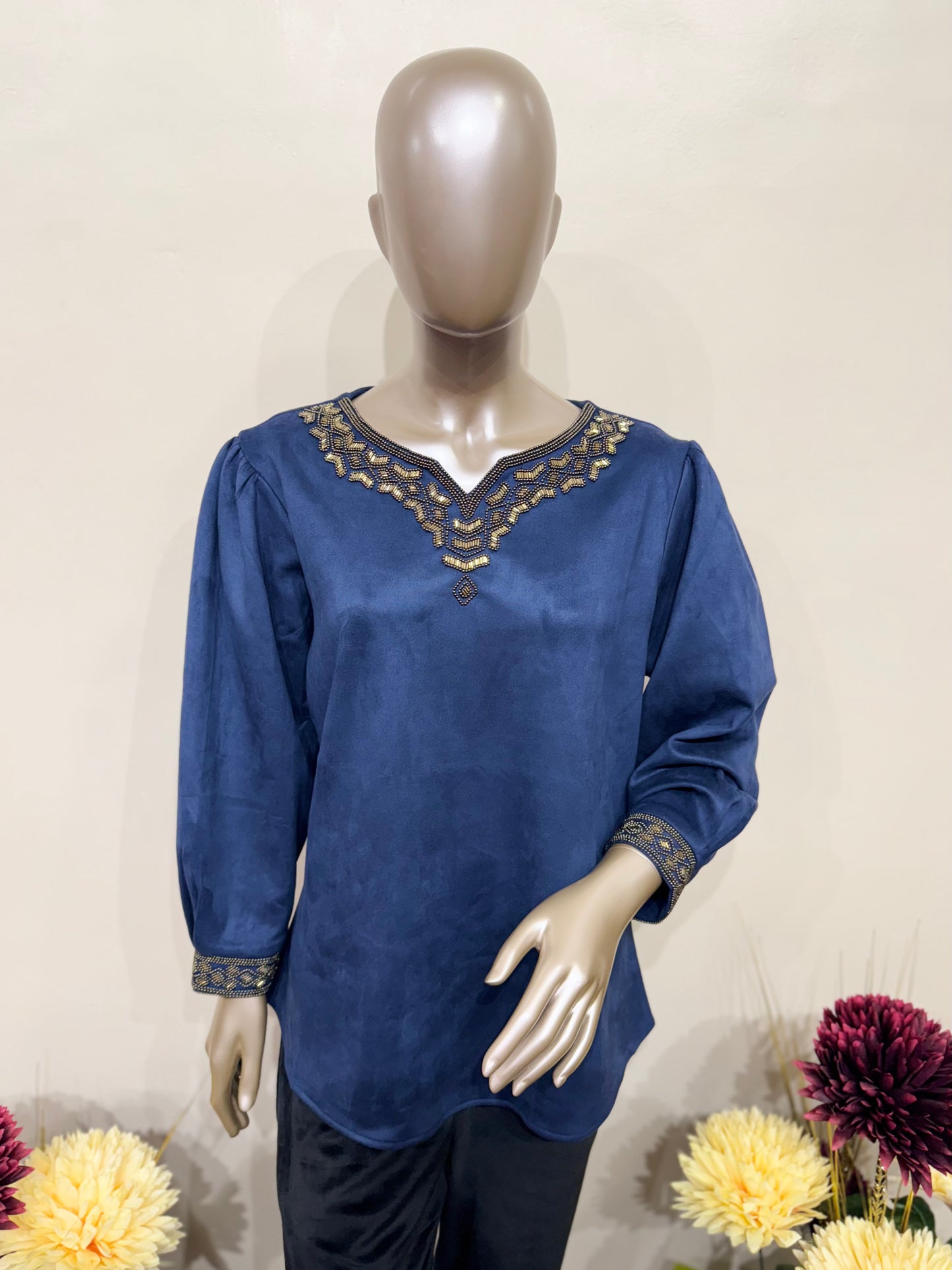 Velvet necklace top